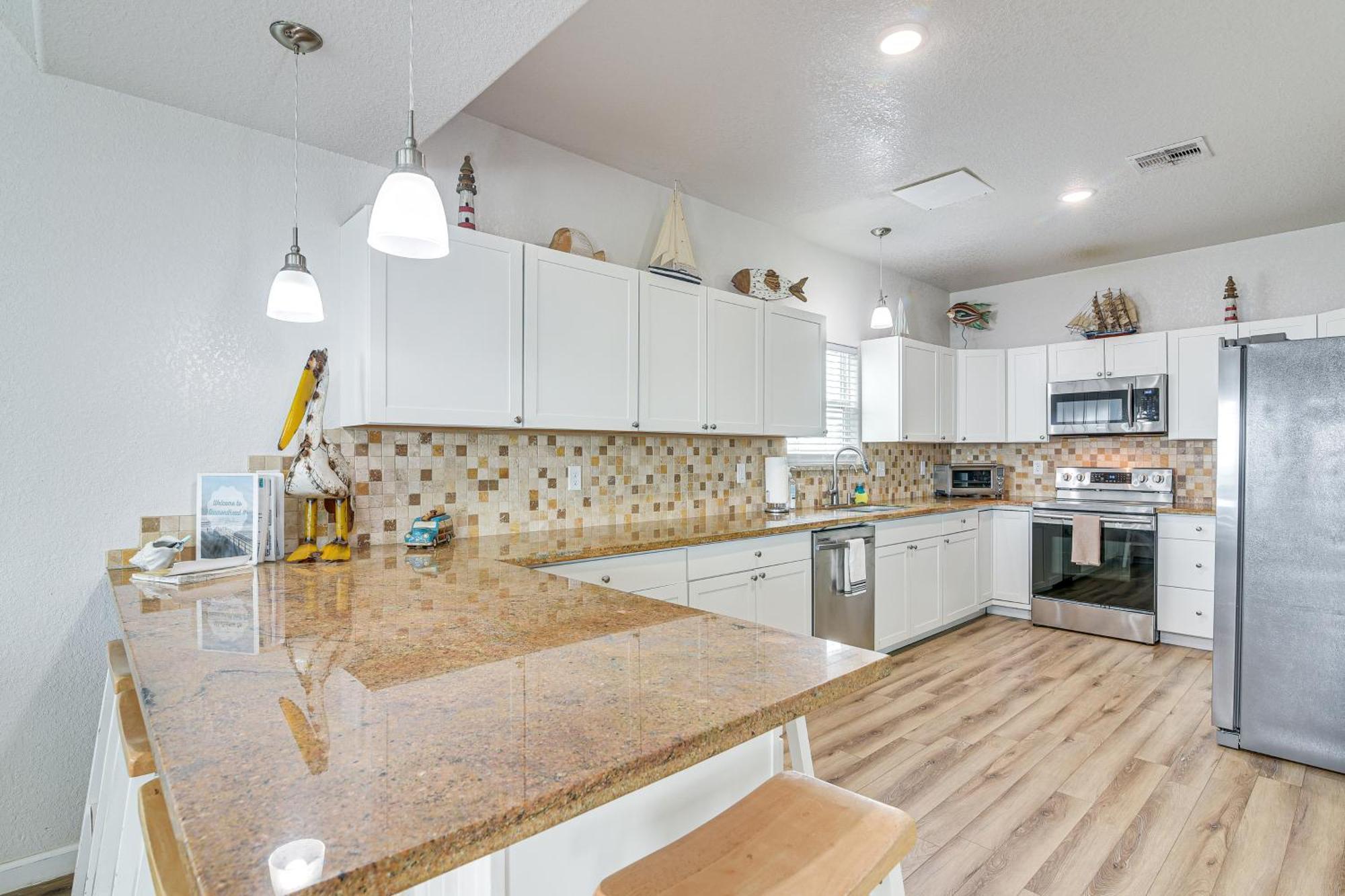Beachfront Texas Retreat - 2 Decks, Patio And Views! Surfside Beach Exterior photo