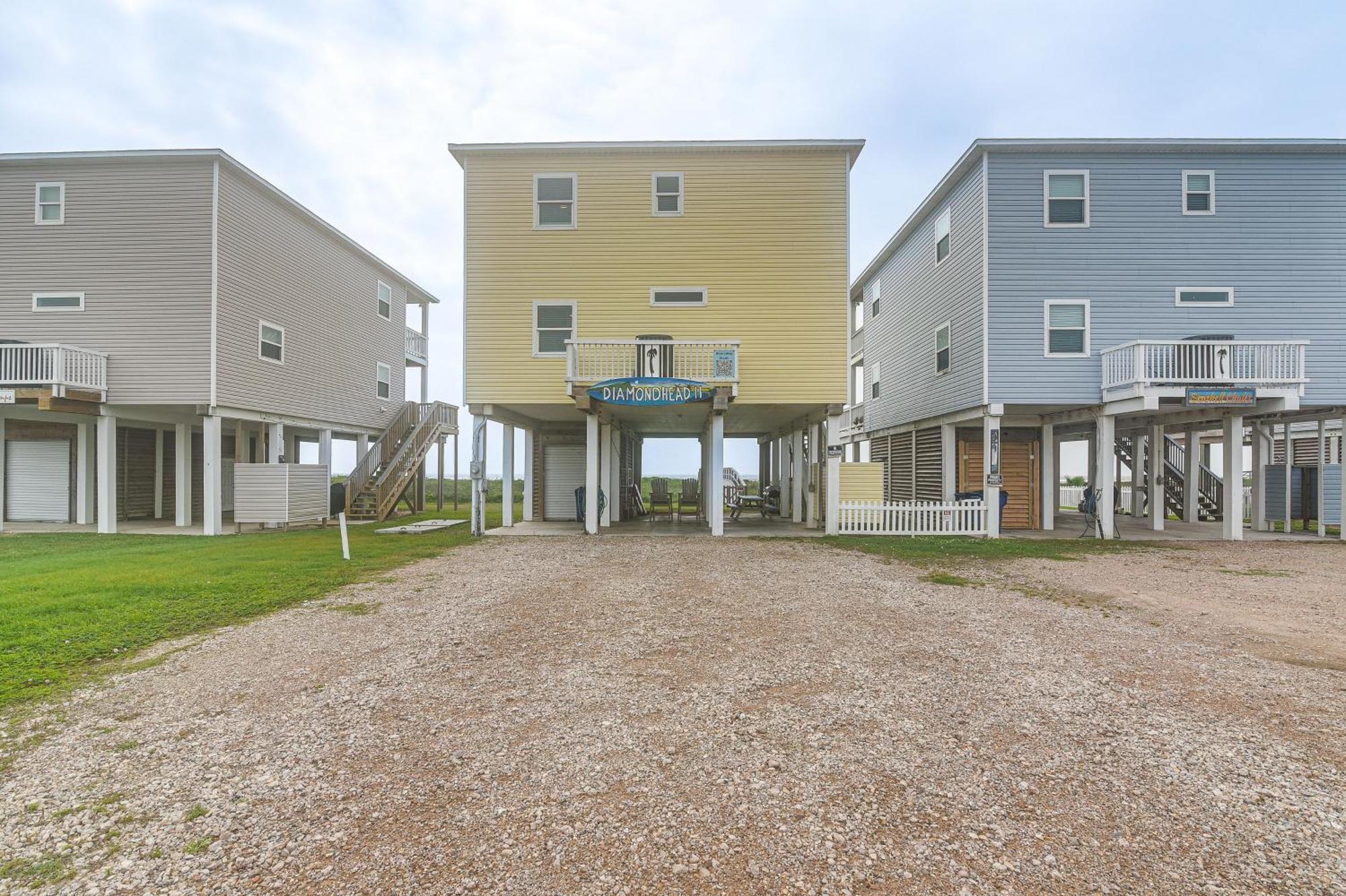 Beachfront Texas Retreat - 2 Decks, Patio And Views! Surfside Beach Exterior photo