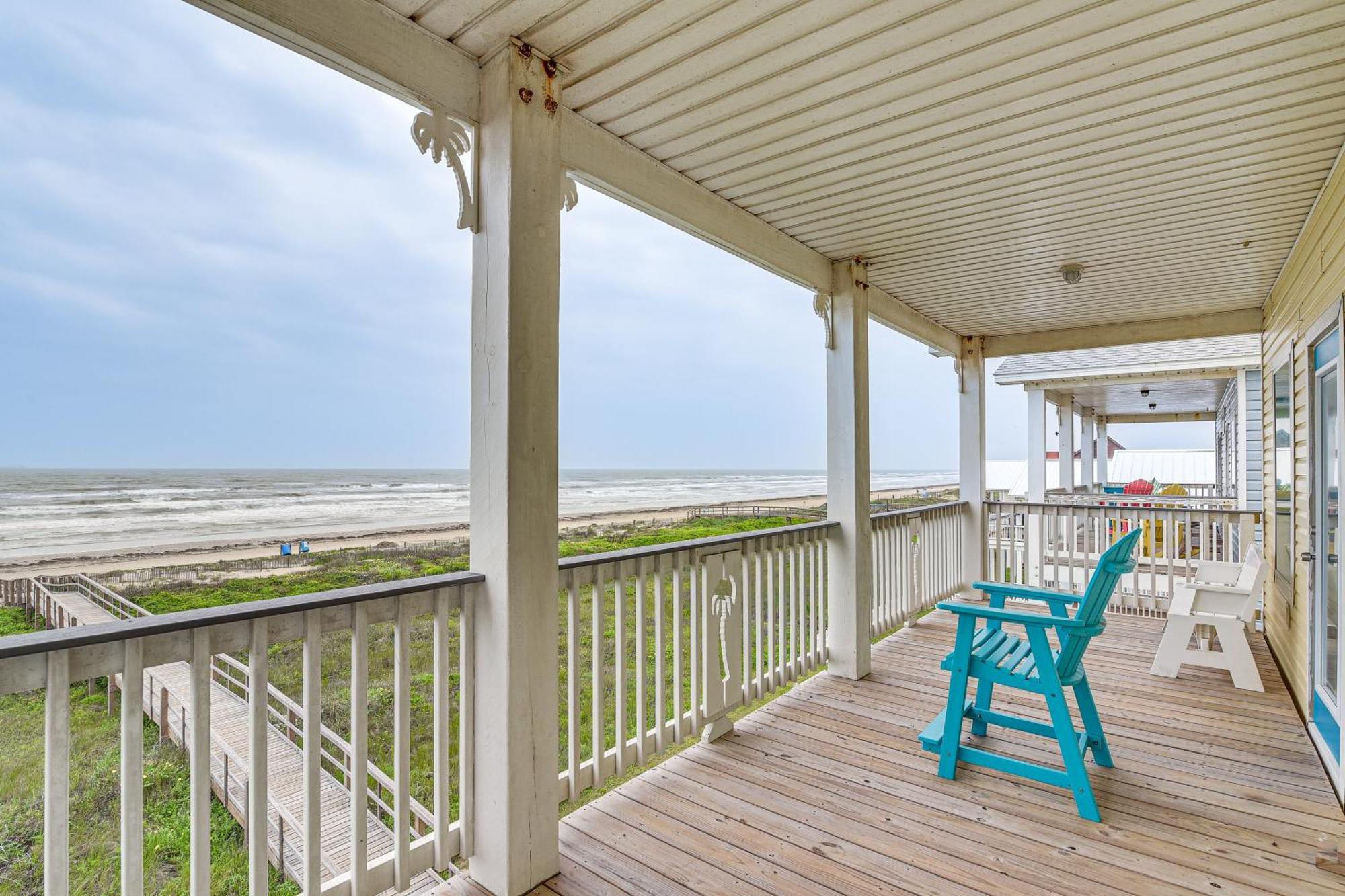 Beachfront Texas Retreat - 2 Decks, Patio And Views! Surfside Beach Exterior photo