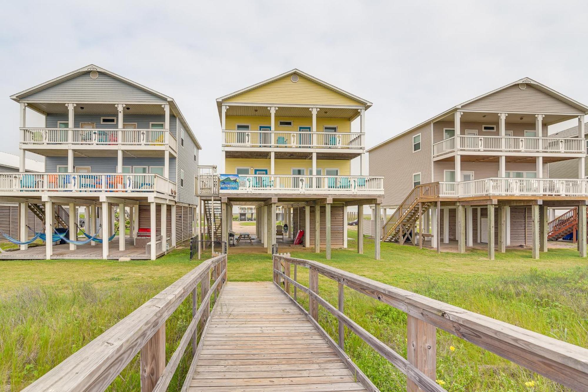 Beachfront Texas Retreat - 2 Decks, Patio And Views! Surfside Beach Exterior photo